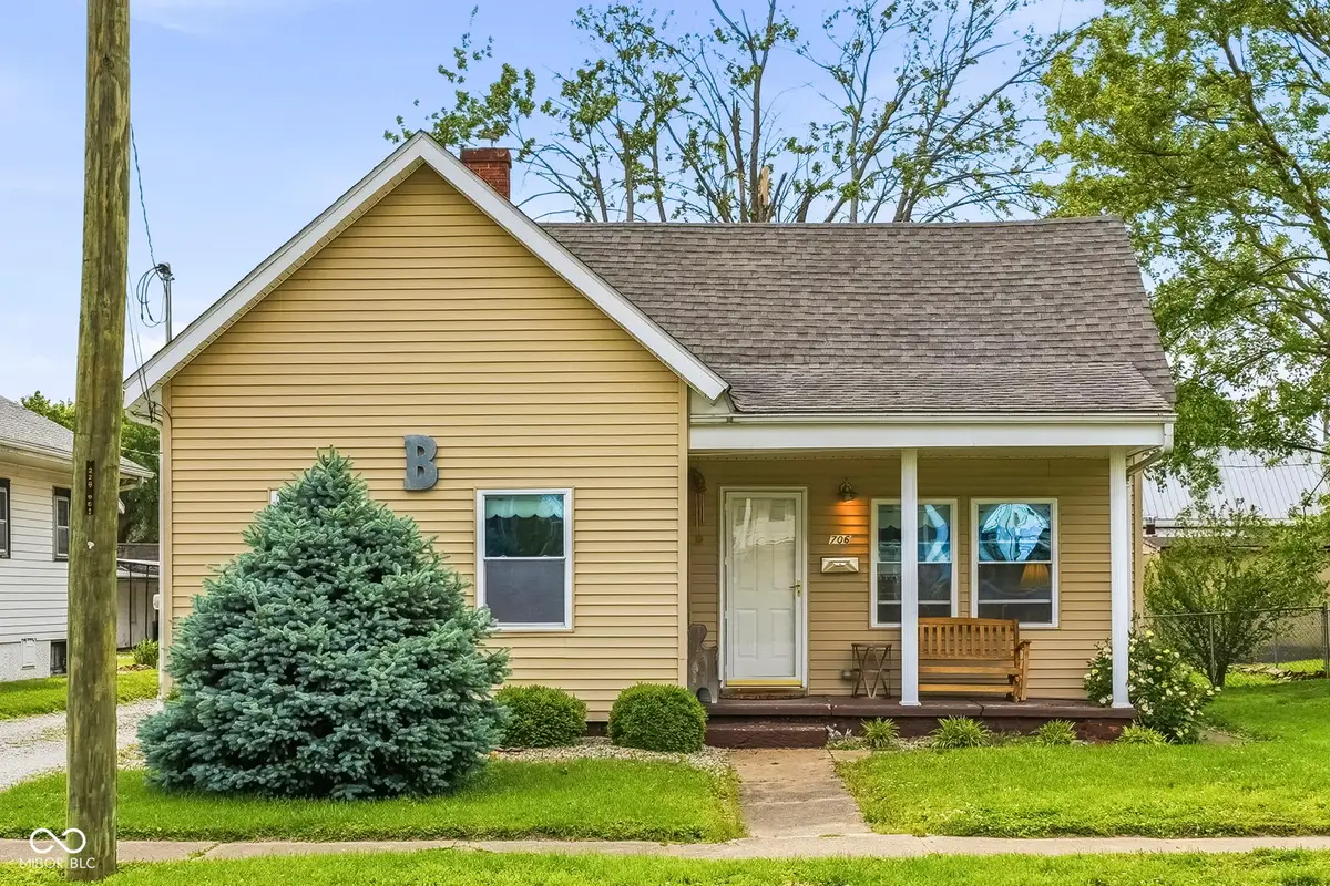 706 S Chestnut Street, Seymour, IN 47274 - #1