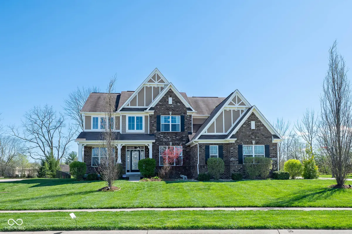 1325 Brentford Lane, Greenwood, IN 46143 - #1