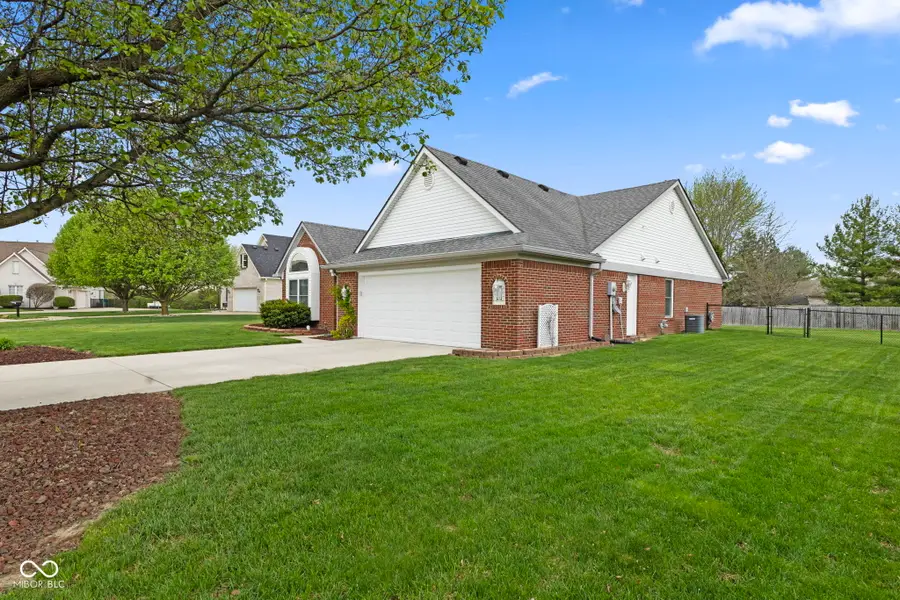 4012 S Loganberry Court, New Palestine, IN 46163 - #2