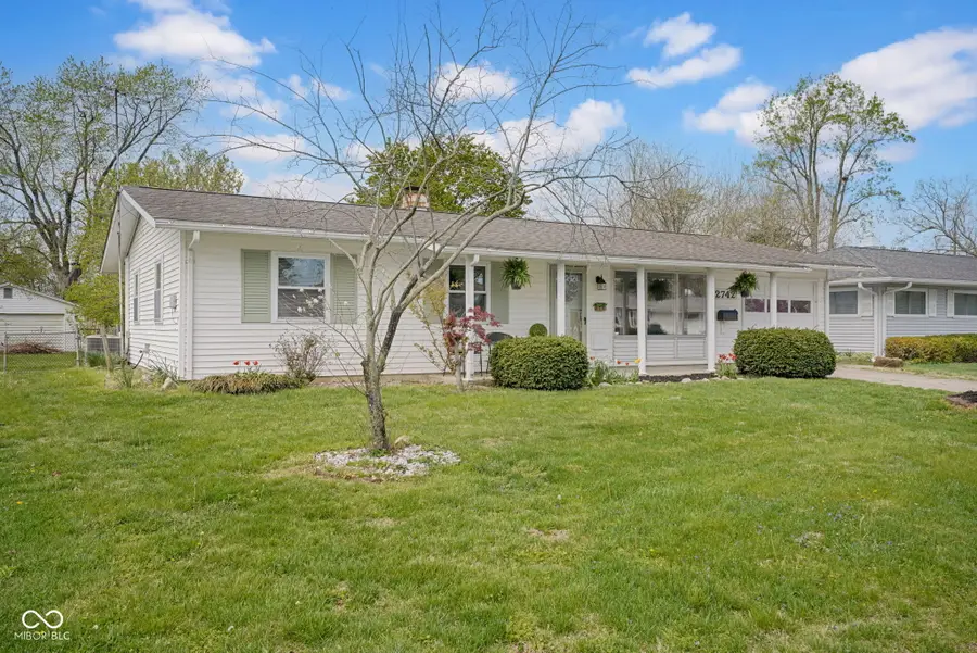 2742 Desoto Way, Columbus, IN 47203 - #2