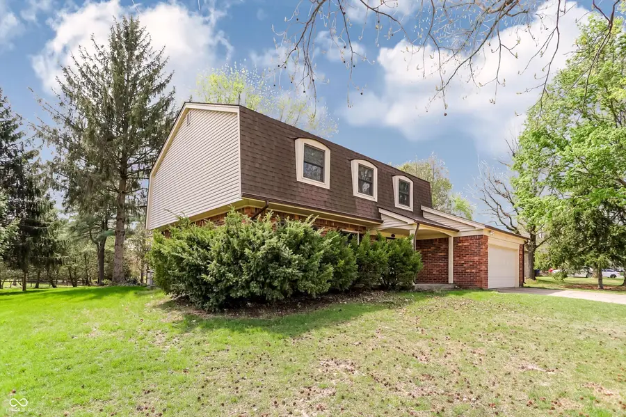 35 Village Court, Zionsville, IN 46077 - #2