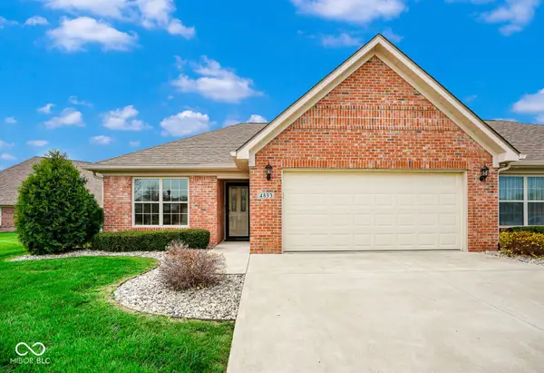 4893 W Harrisburg Court, New Palestine, IN 46163