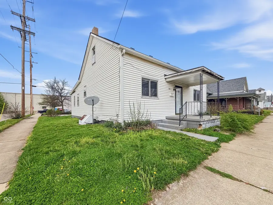 204 E Pennsylvania Street, Shelbyville, IN 46176 - #3