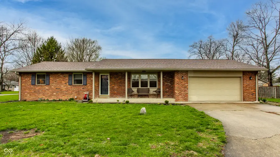 925 S Westchester Park Drive, Yorktown, IN 47396 - #2