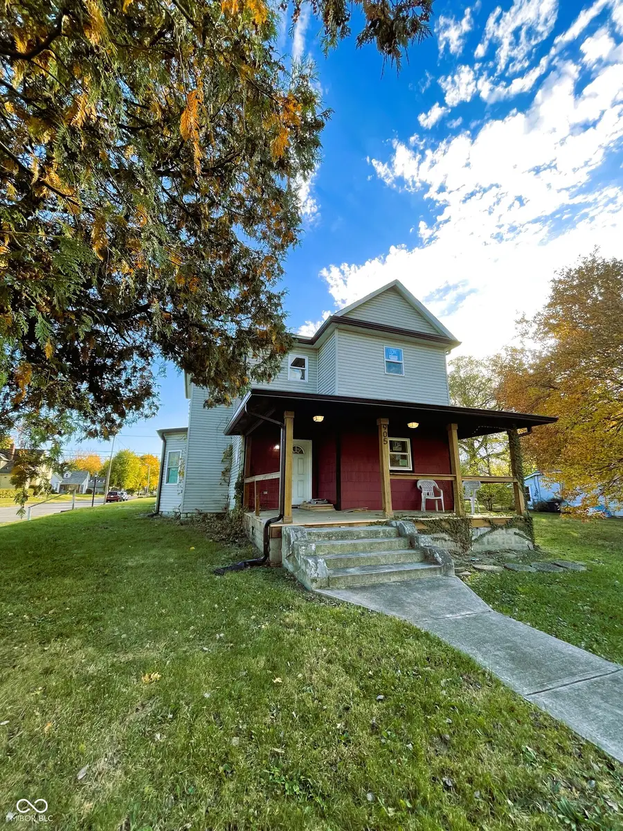 905 W 3rd Street, Anderson, IN 46016 - #3