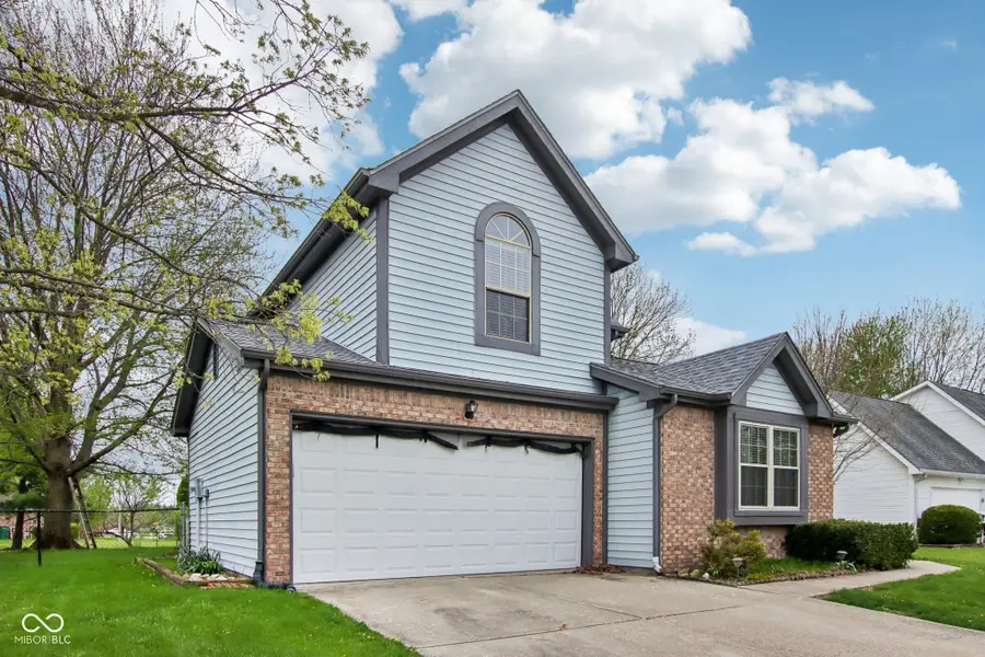 1581 Woodside Drive, Danville, IN 46122 - #3