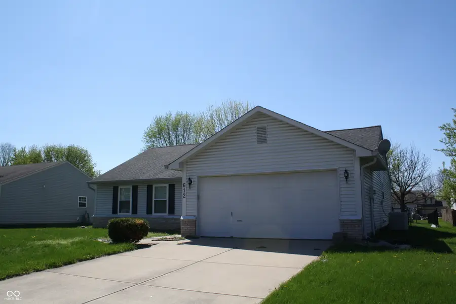 612 Woodfield Circle, Avon, IN 46123 - #2