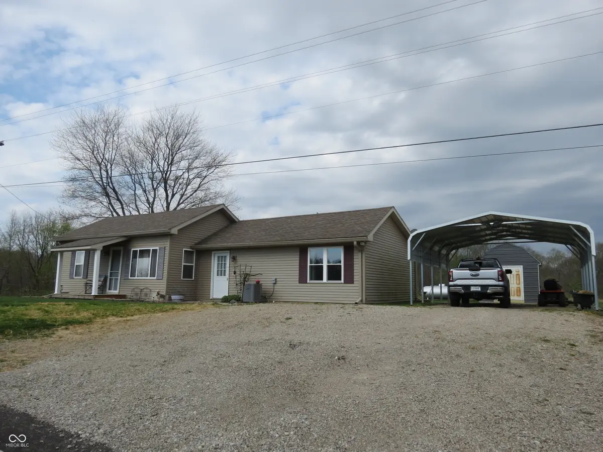 8272 S 250 W, Trafalgar, IN 46181 - #1