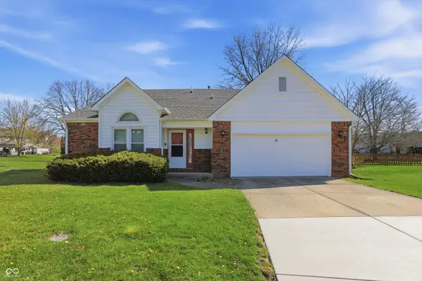 8953 Baywood Circle, Indianapolis, IN 46256