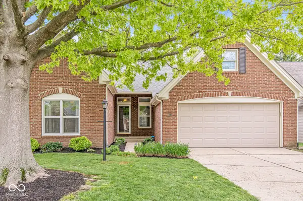 10758 Pimlico Circle, Carmel, IN 46280