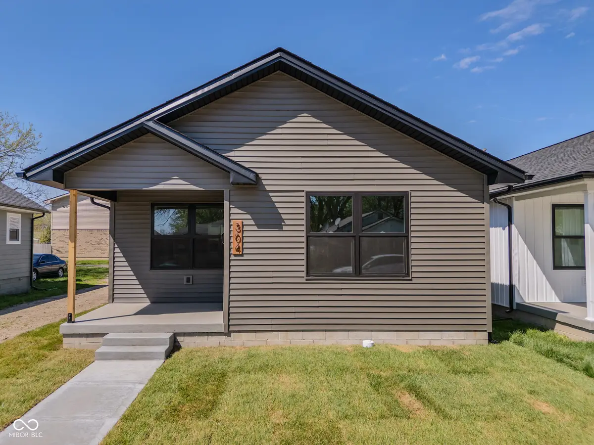 304 Highlawn Avenue, Seymour, IN 47274 - #1