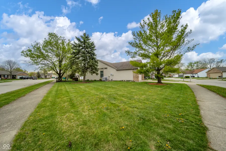 18537 Harvest Meadows Drive W, Westfield, IN 46074 - #3