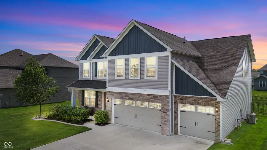 1212 Bedford Drive, Avon, IN 46123 - #2