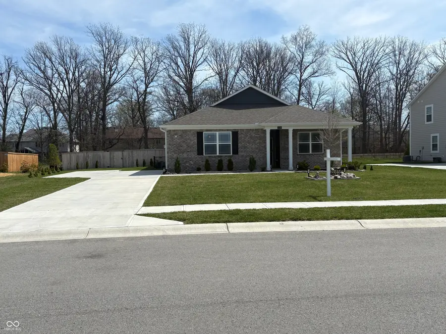 3779 S Village Row, New Palestine, IN 46163 - #2