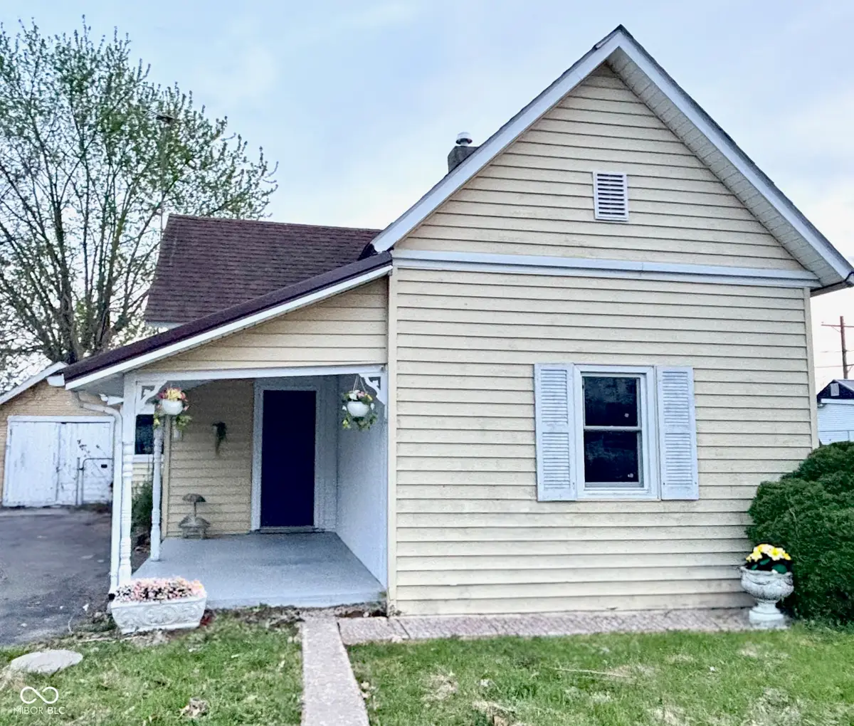 513 W Washington Street, Alexandria, IN 46001 - #1