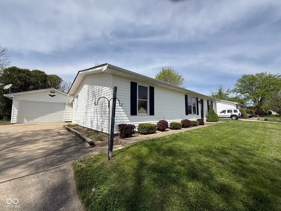 203 Pheasant Run Drive, Batesville, IN 47006 - #2