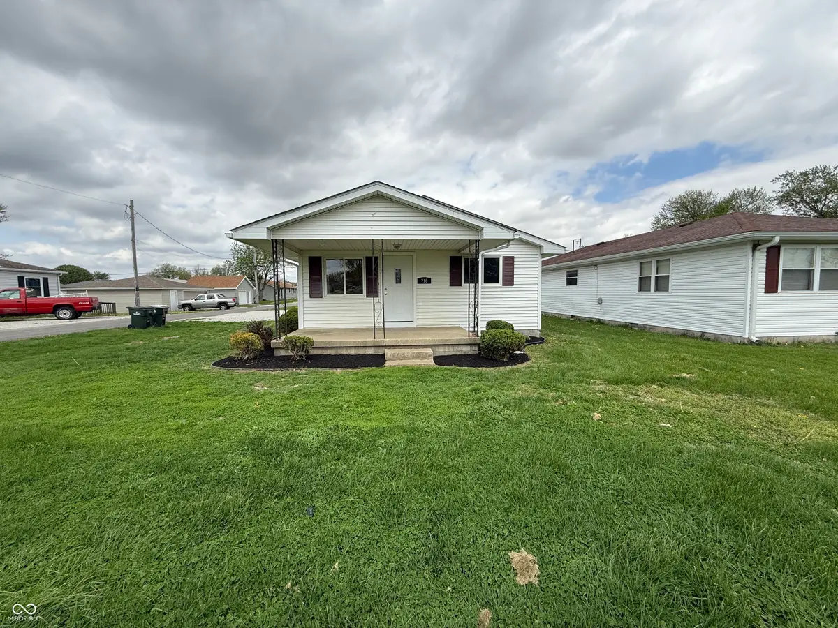 716 W Walnut Street, Greensburg, IN 47240 - #1