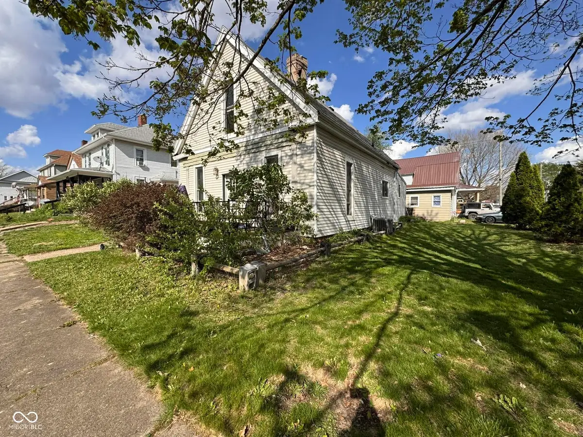 516 S Walnut Street, Crawfordsville, IN 47933 - #1