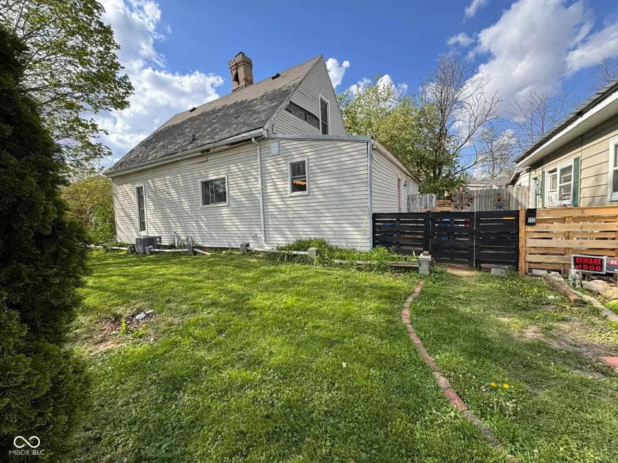 516 S Walnut Street, Crawfordsville, IN 47933 - #3