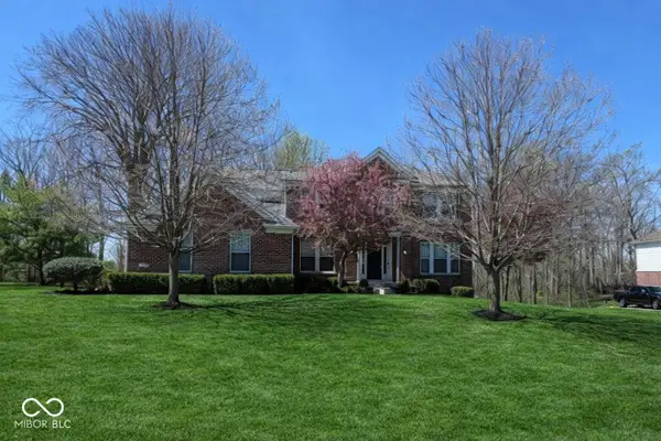 11716 Shadowwood Court, Zionsville, IN 46077