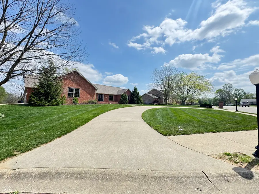 655 Whittier Drive, Seymour, IN 47274 - #3