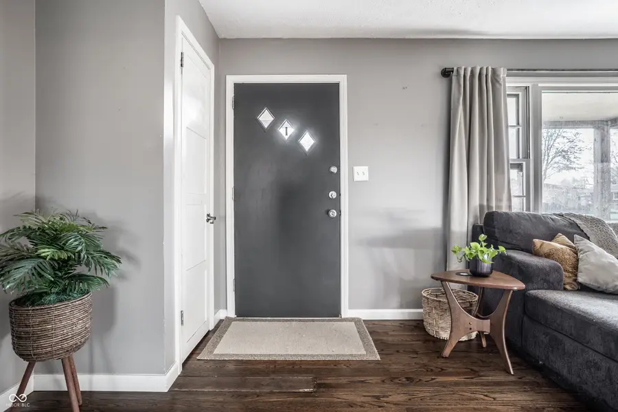 654 Sunset Boulevard, Greenwood, IN 46142 - #2