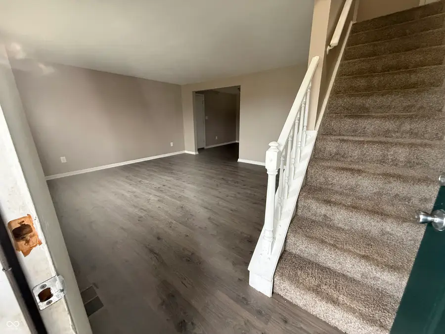 1717 S 9th Avenue, Beech Grove, IN 46107 - #3