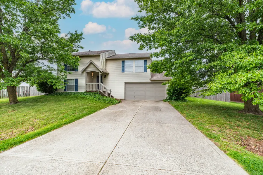 8566 Buckingham Drive, Columbus, IN 47201 - #2