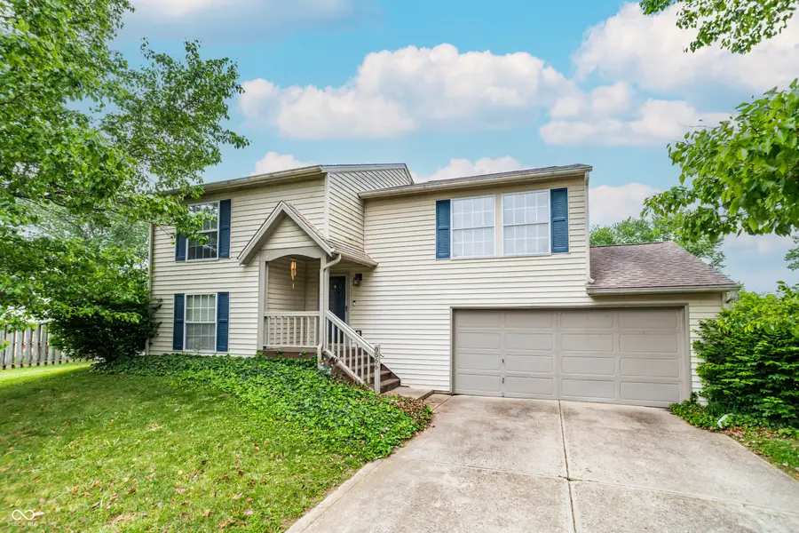 8566 Buckingham Drive, Columbus, IN 47201 - #3