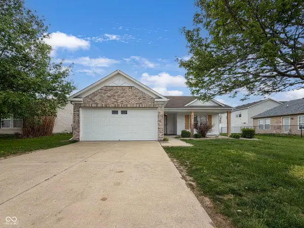 526 Bourneside Drive, Greenfield, IN 46140