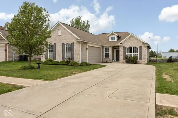 524 Genisis Drive, Whiteland, IN 46184