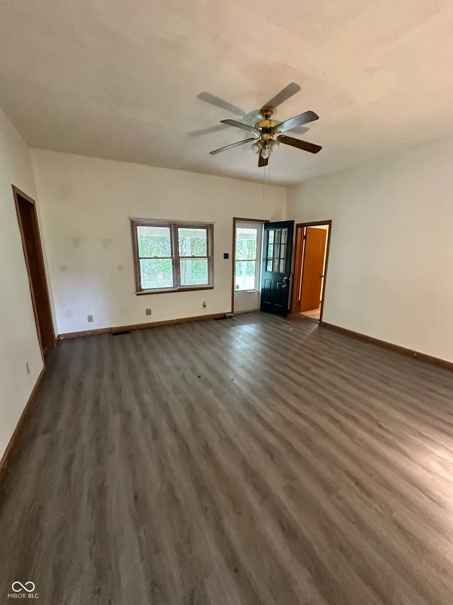 8520 S 150 W, Columbus, IN 47201 - #3