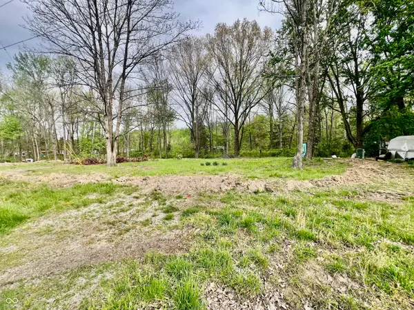 471 Locustwood Drive, North Vernon, IN 47265