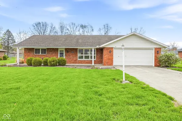 300 N Bayberry Lane, Muncie, IN 47304