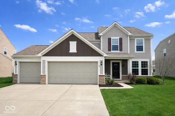 6638 Keepsake Drive, Whitestown, IN 46075