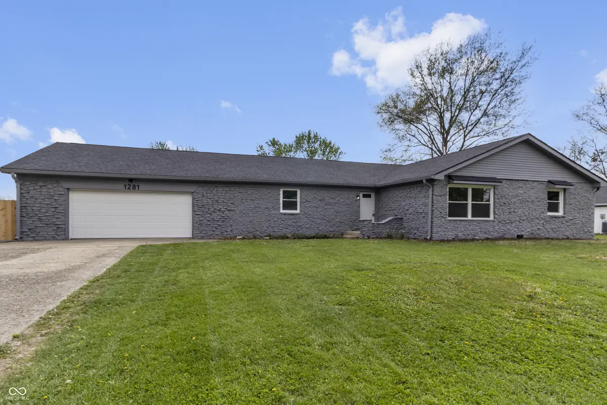 1281 Fox Trail Drive E, New Palestine, IN 46163 - #1