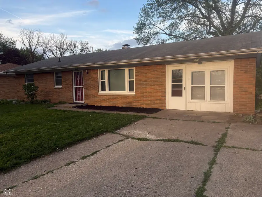 711 Howard Road, Greenwood, IN 46142 - #2