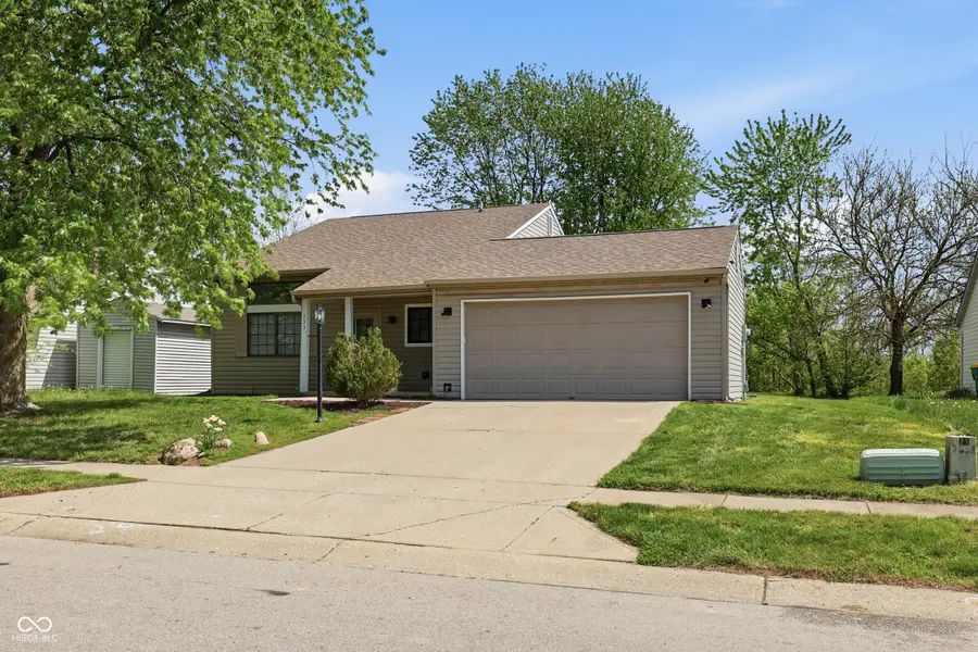 235 Meadow Glen Drive, Avon, IN 46123 - #2