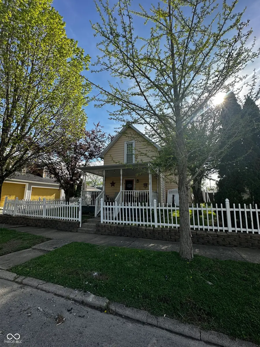 215 S Pearl Street, Pendleton, IN 46064 - #2