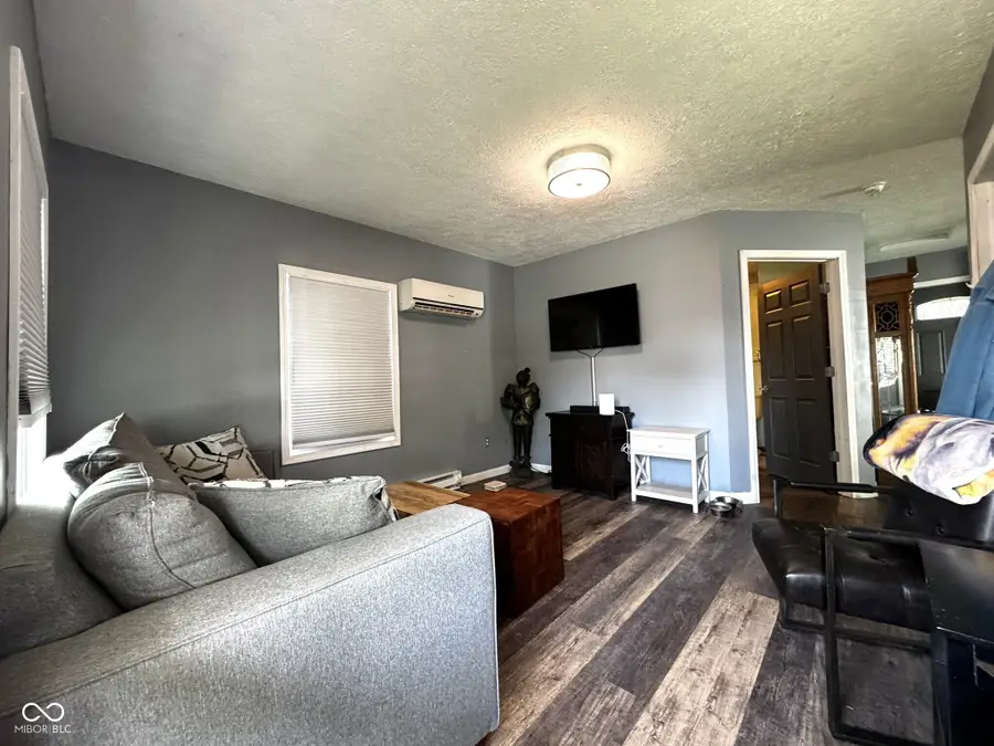 313 E 5th Street, Seymour, IN 47274 - #2