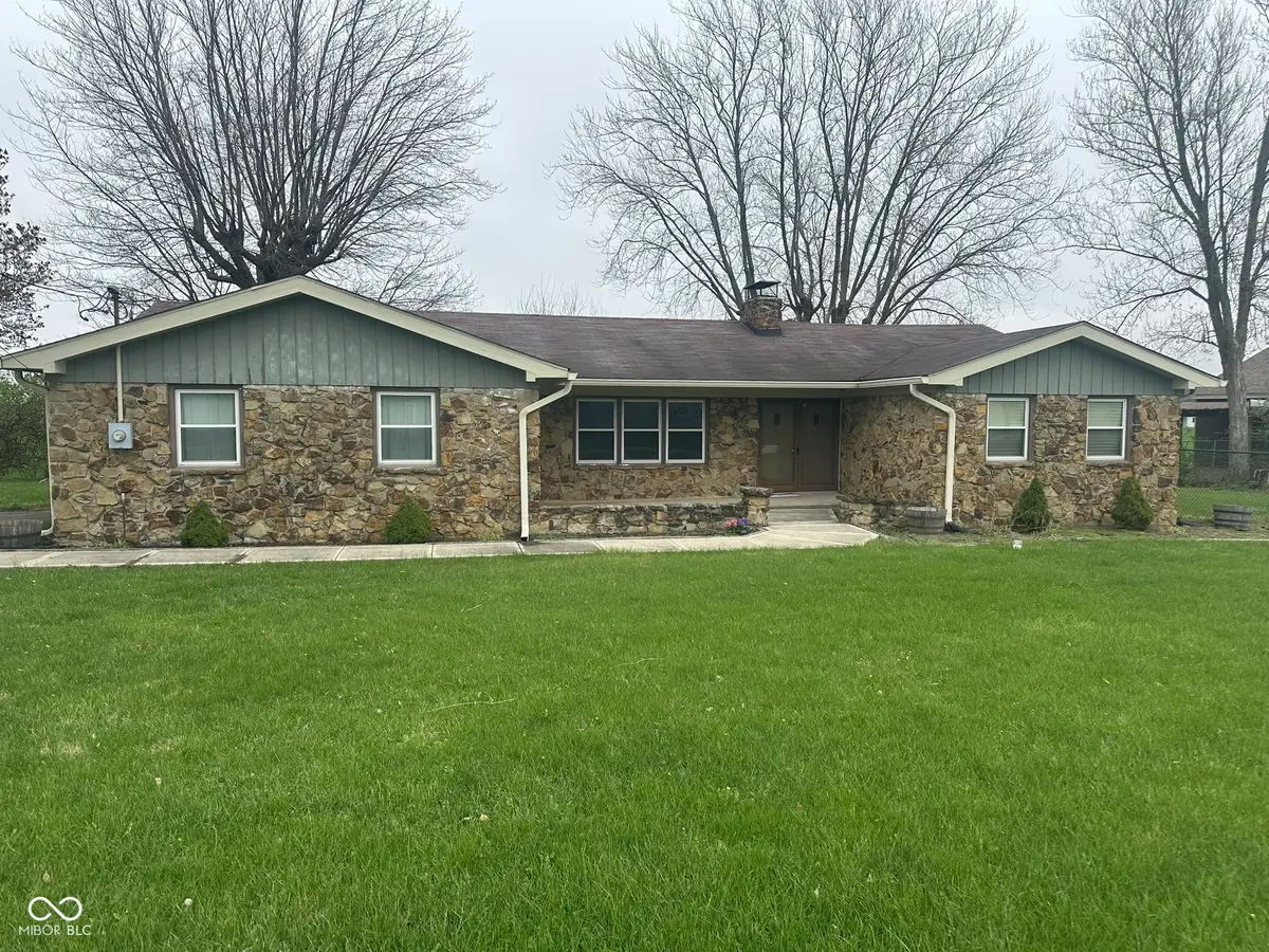 1639 N Buck Creek Road, Greenfield, IN 46140 - #1