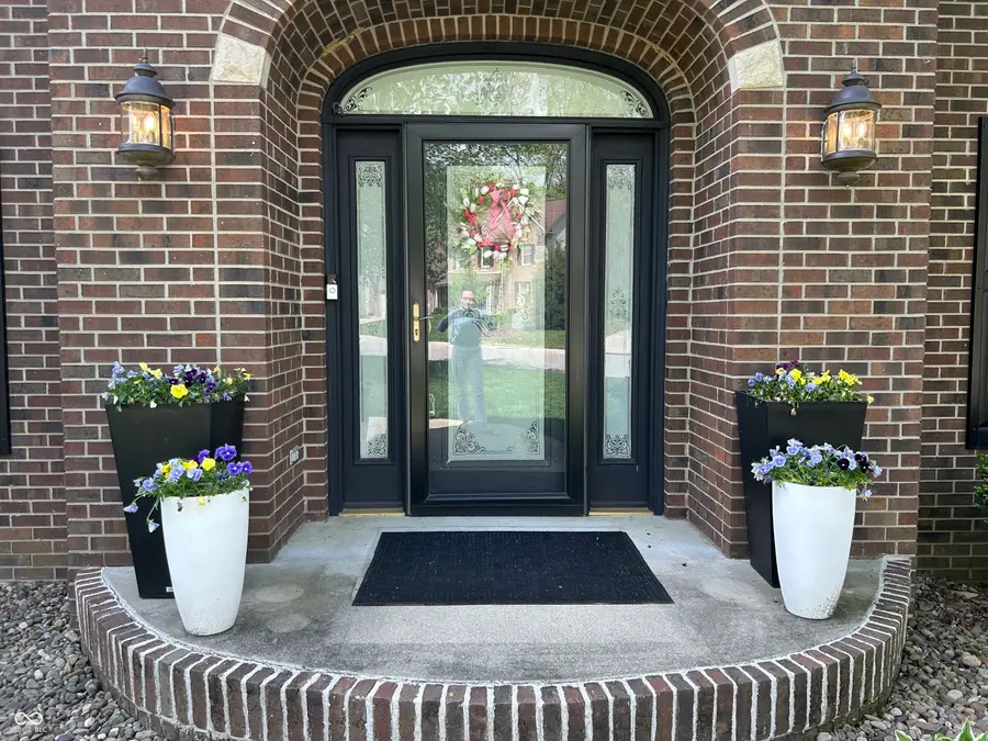 6075 Chinkapin Drive, Columbus, IN 47201 - #2