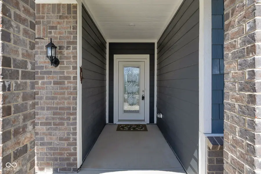 5888 Walkabout Way, Brownsburg, IN 46112 - #3