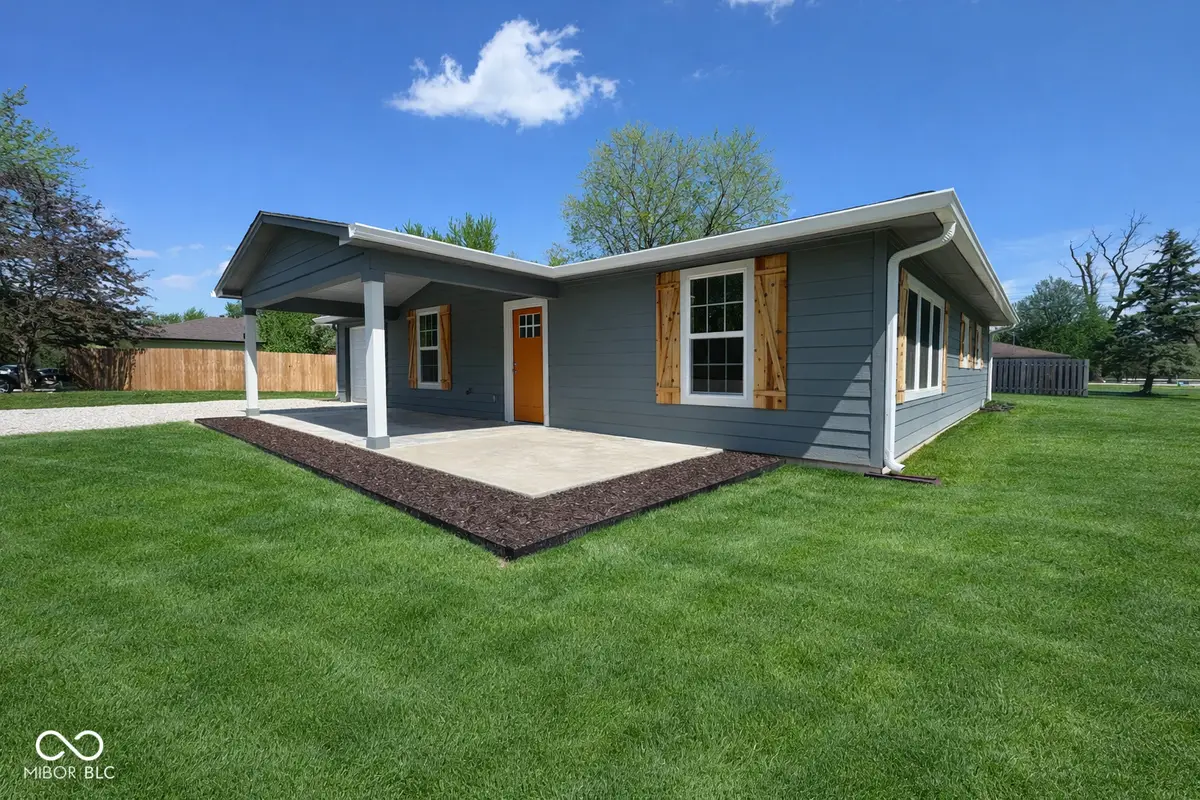 489 Beverly Drive, Zionsville, IN 46077 - #1