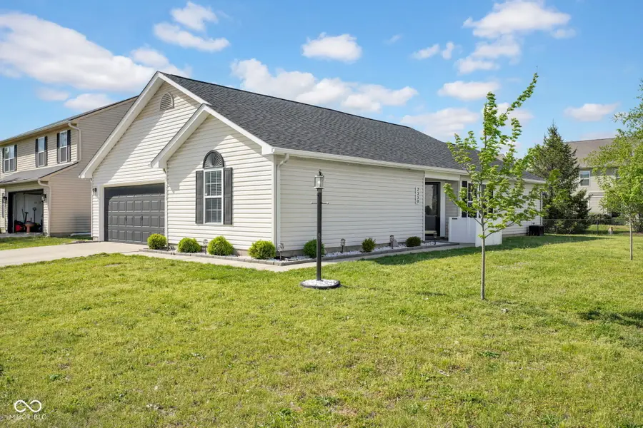 2330 Lakecrest Drive, Columbus, IN 47201 - #2