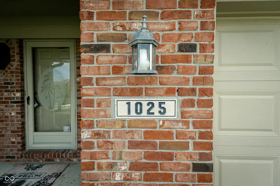 1025 Woodridge, Brownsburg, IN 46112 - #3