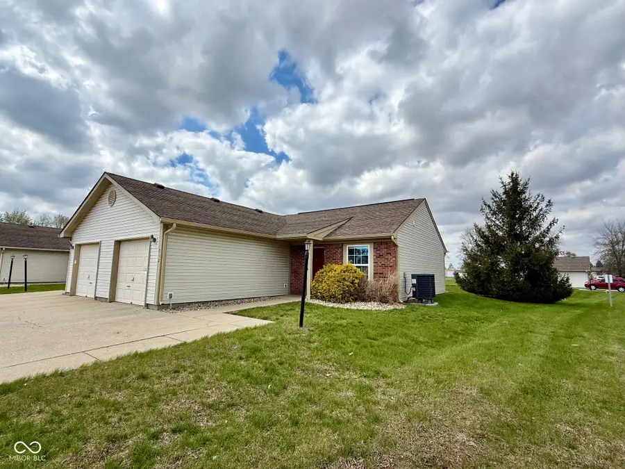 712 Woodberry Drive, Danville, IN 46122 - #2