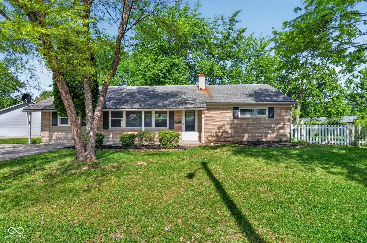 629 Gooseberry Lane, Greenwood, IN 46143 - #1