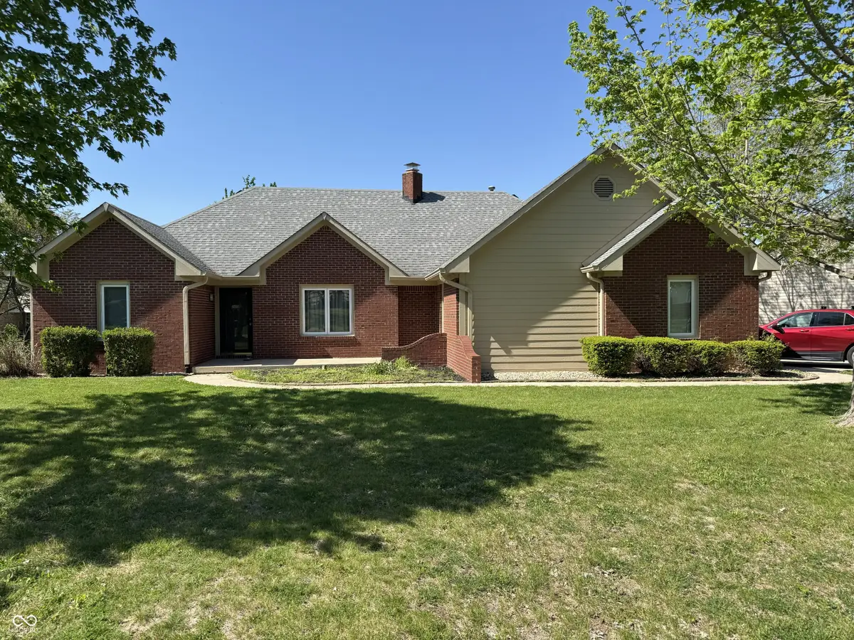 8 Downing Drive, Trafalgar, IN 46181 - #1