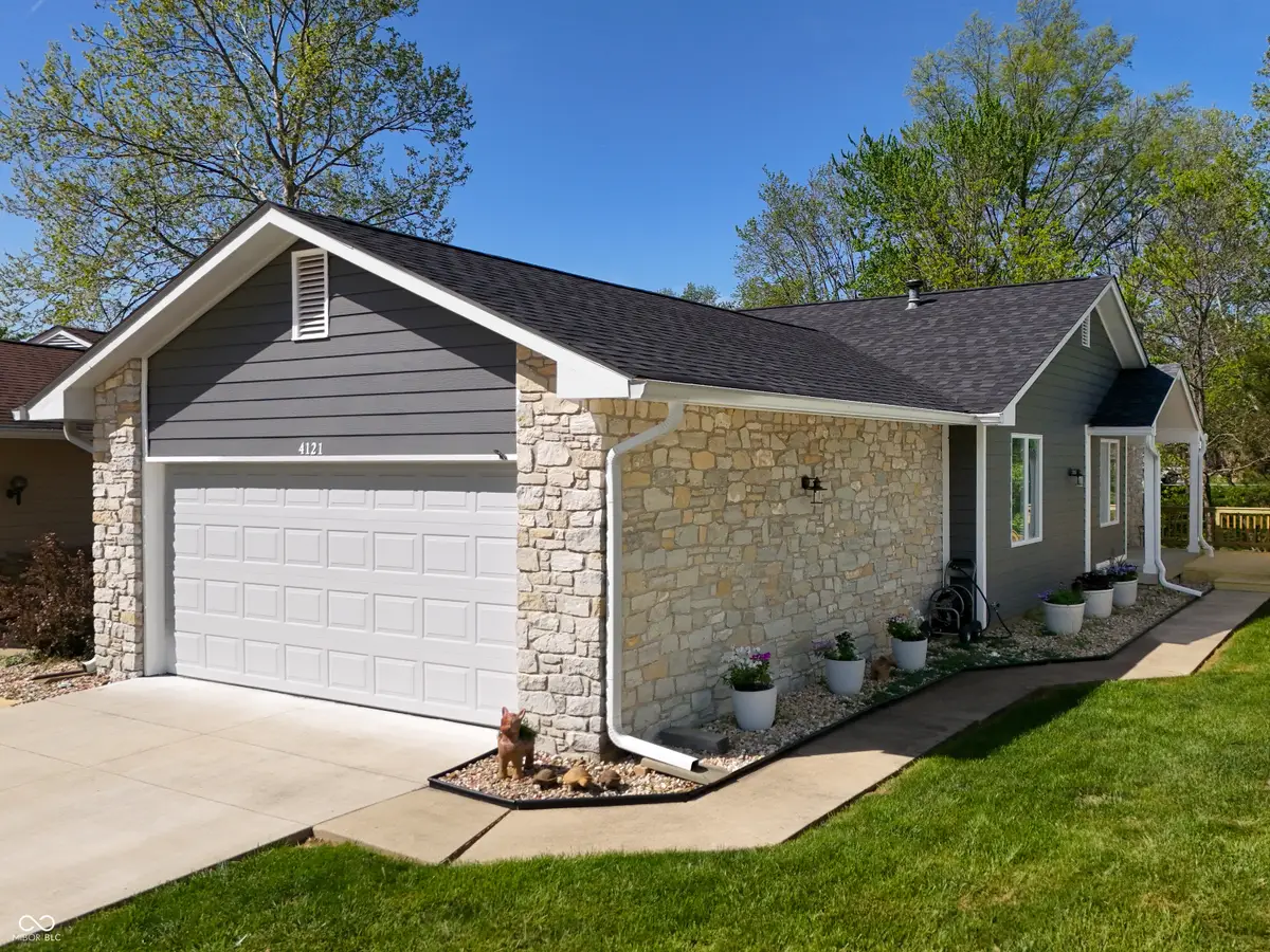 4121 Shields Drive, Columbus, IN 47201 - #1
